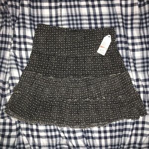 NWT MACYS BLACK AND WHITE FLORAL SKIRT